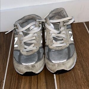 New Balance Gray and White Sneakers with Chunky Sole and Textured Upper